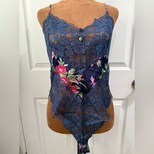 VTG Vassarette Blue Floral Lace Bodysuit Fabric Buttons Size M LNWOT Romance